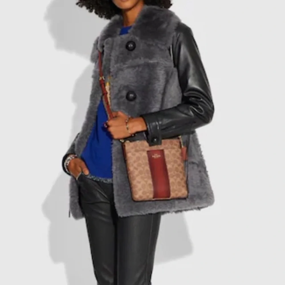 Coach Kitt Messenger Shoulder Crossbody Bag
